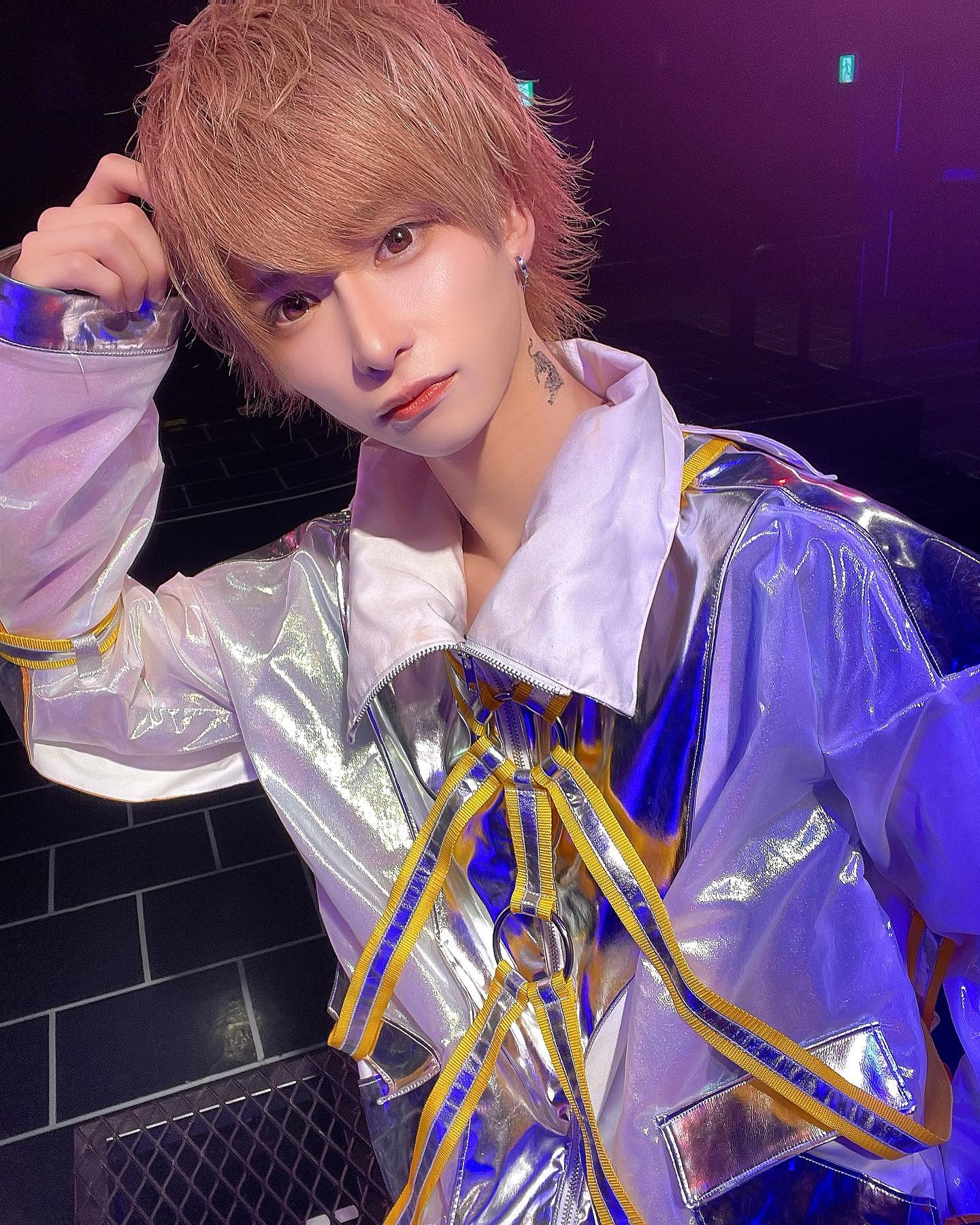 madara_nanaumi - EVOL黄色 ラップ担当 斑（まだら） ・ ・ ・ #rapper#ラッパー#アイドル #自撮り男子#美男 ...