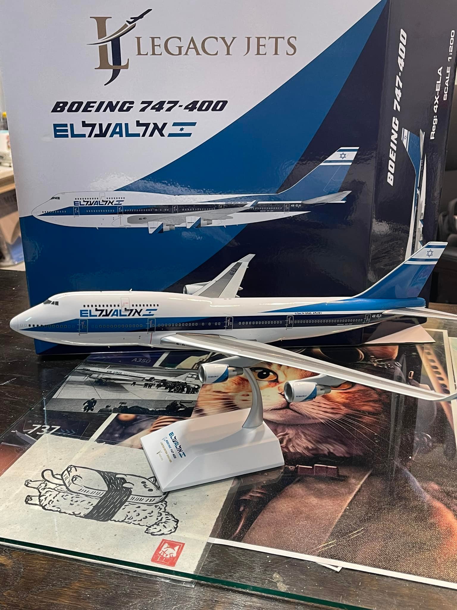 Impressive El Al 747-400 model in 1:200 scale