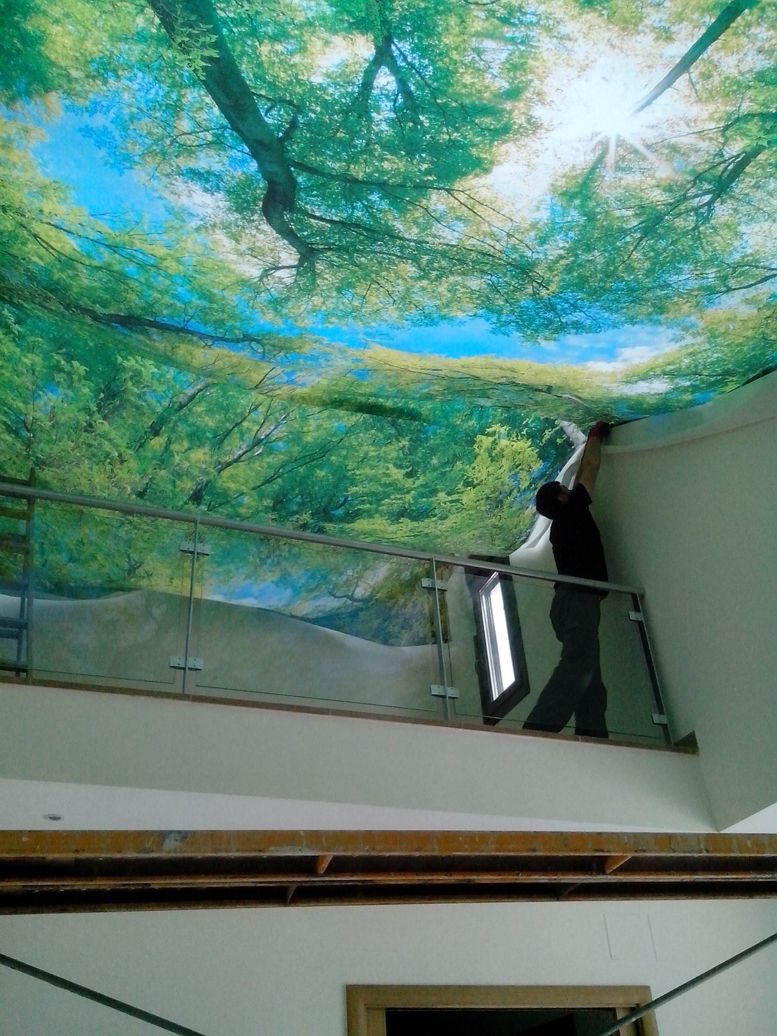 Instalación de un techo decorativo... - Techos Tensados Duko
