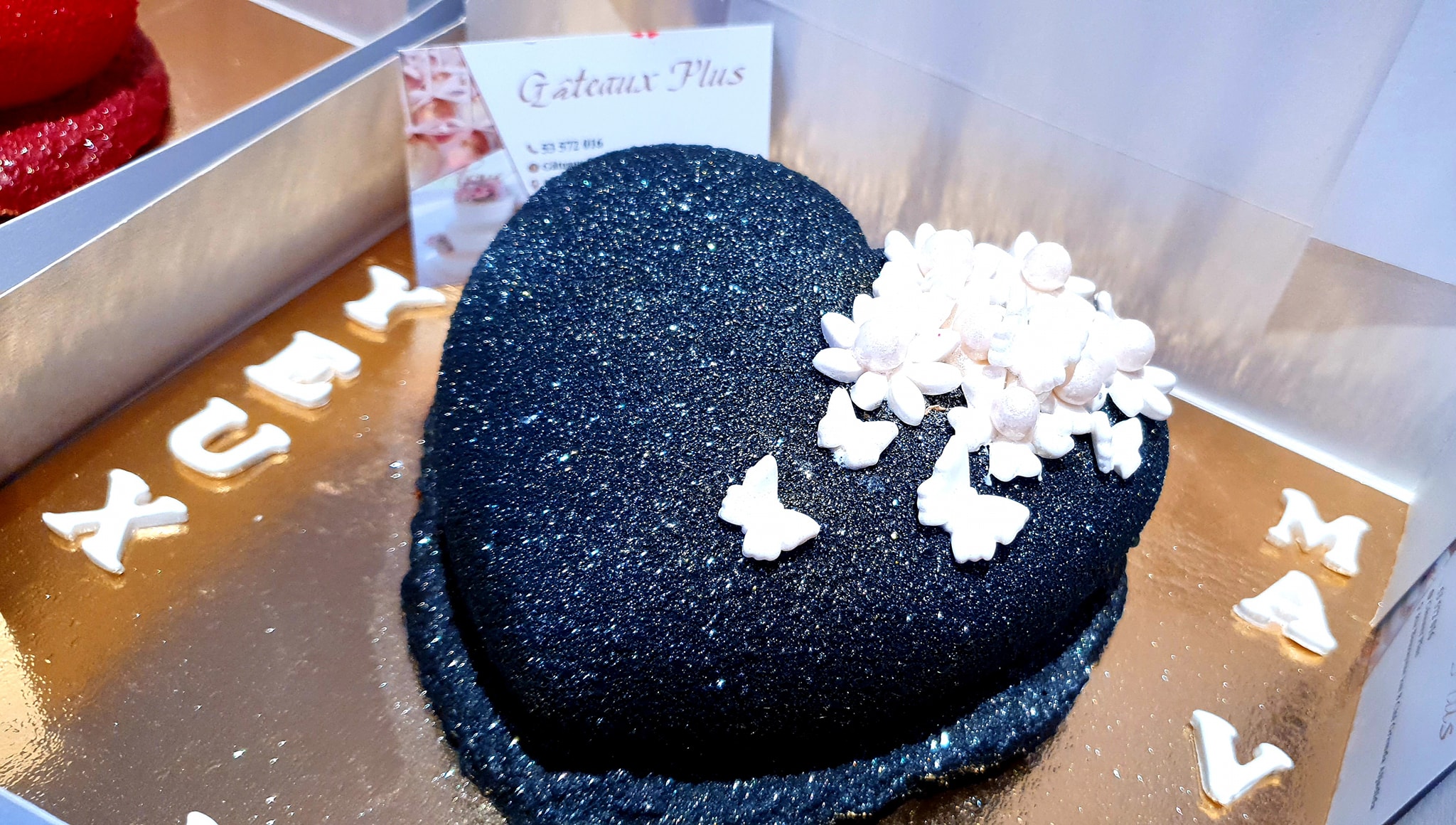 Gateaux Plus Noir Chic Elegant Coeur Intense Facebook