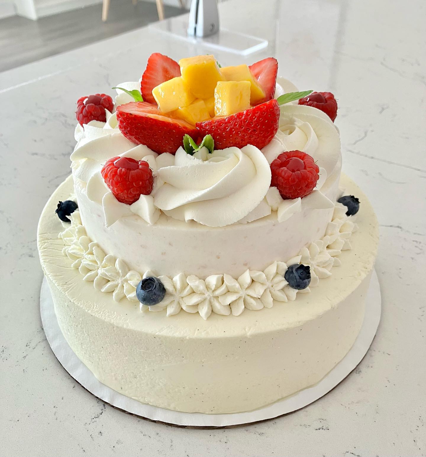 desseire - Double stacked cake with fresh fruits! 6”... | Facebook