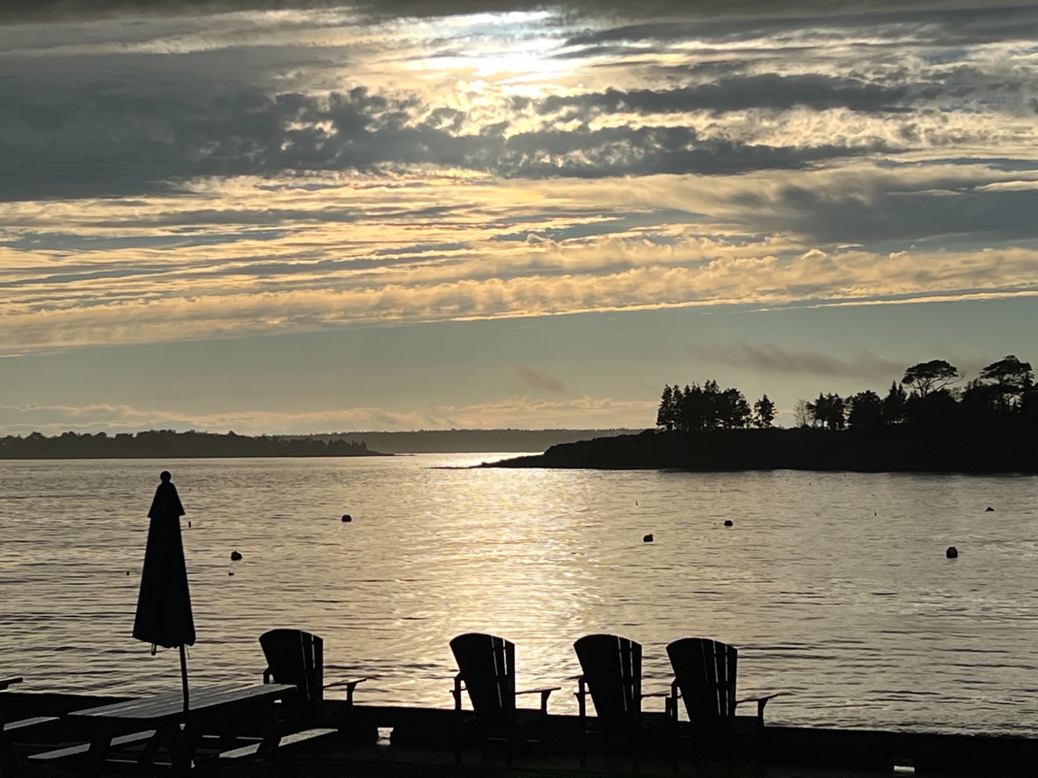 And the sun magically appeared!... - Bluebird Ocean Point Inn