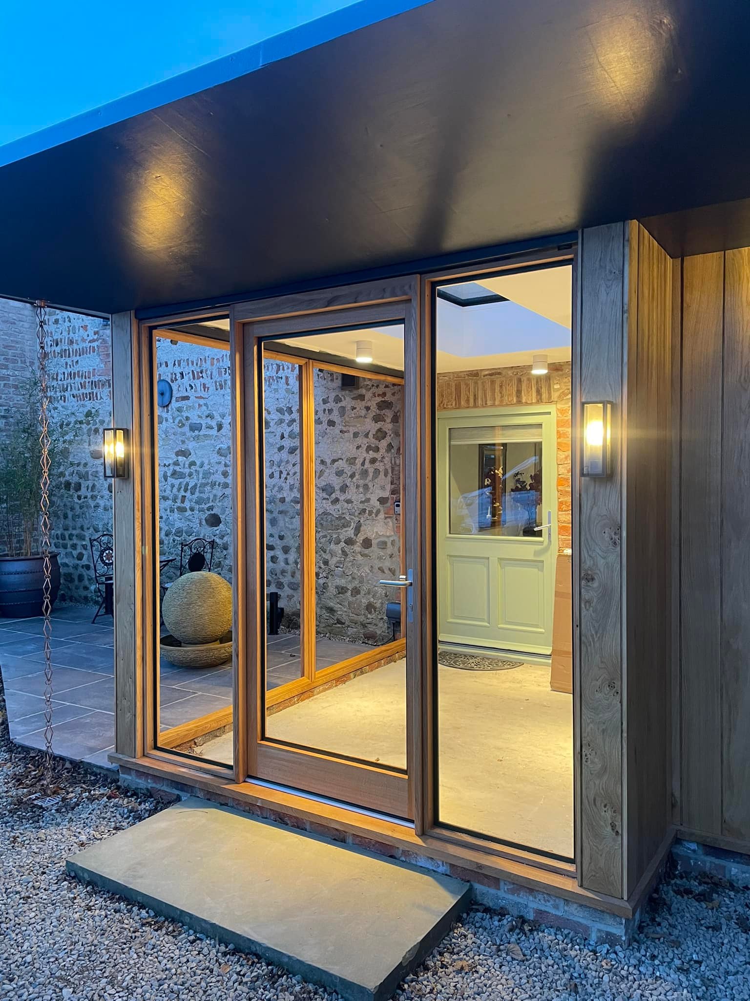 Bowers Bespoke - What a great entrance to welcome guests!...