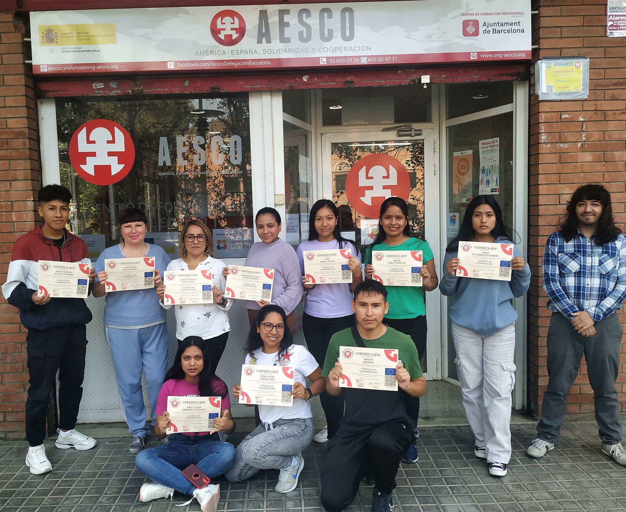 aesco-barcelona-felicitaciones-graduaci-n-aesco-facebook