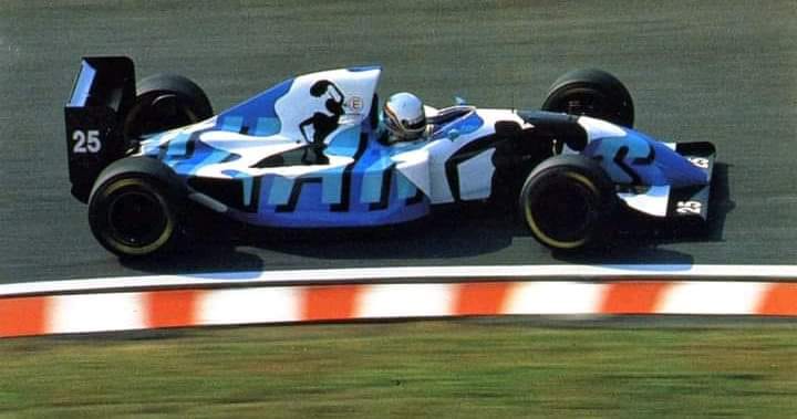 Martin Brundle's Ligier JS39 at 1993 Japanese GP