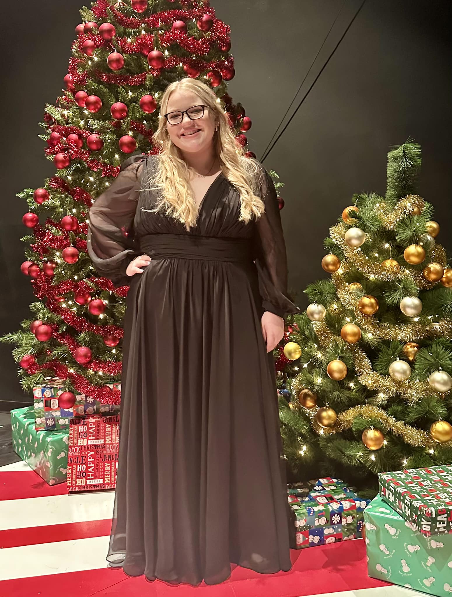 holiday 2023 dress New lady for 2023. She is ready for a glamorous performance on stage Ocassion_Evening Dresses