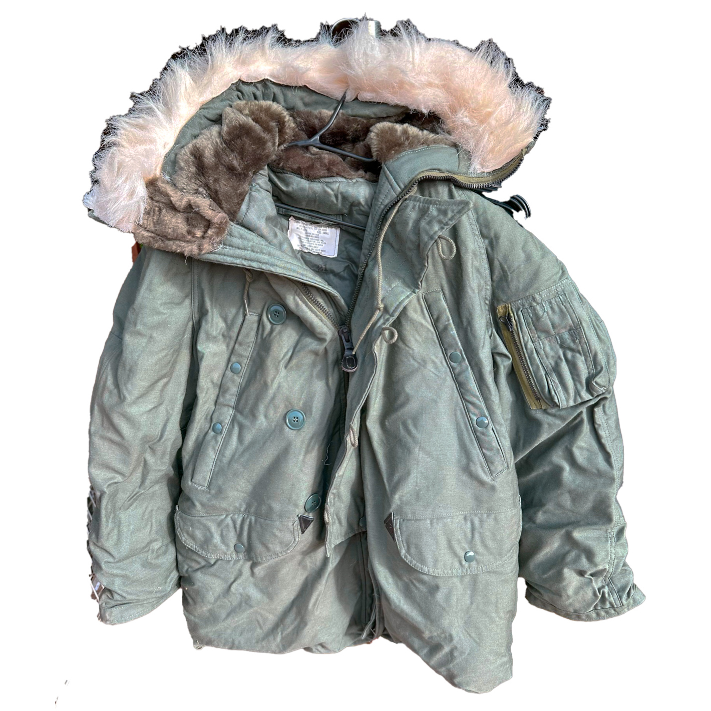 1959. Alpha Industries begins producing the N-3B Parka for the 