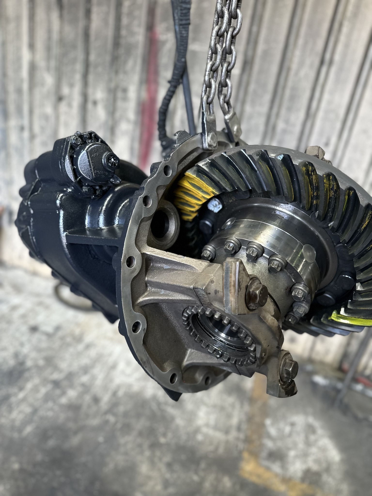 This Scania front diff took a lot to... - Truck Transmissions