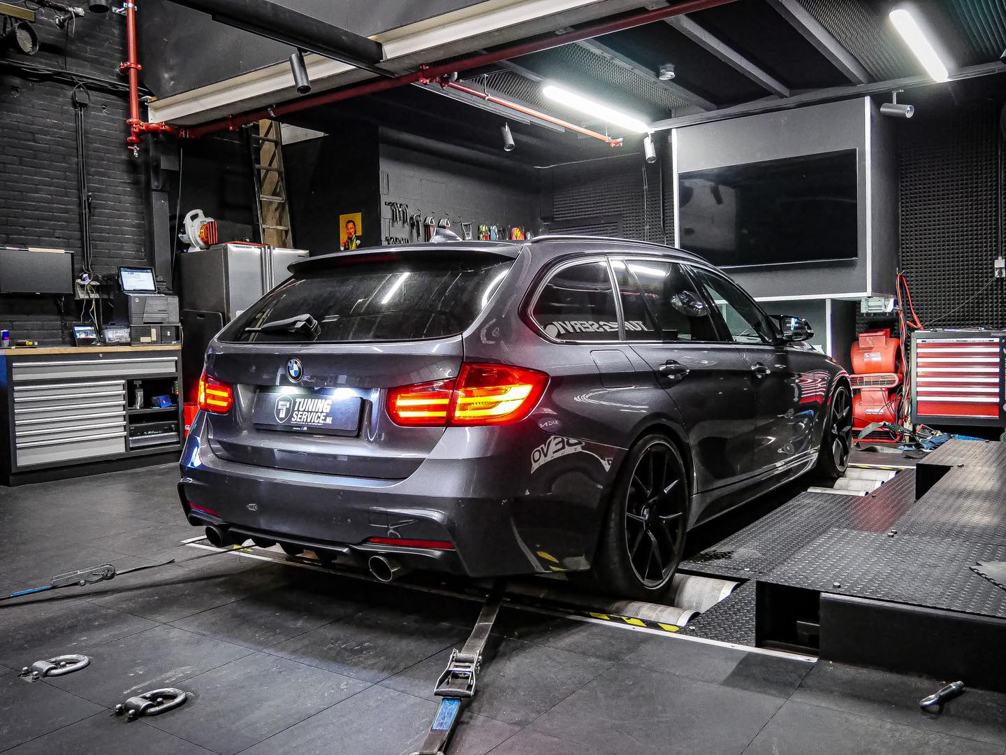 BMW 335D — Diesel power 💨 ! Dit... - Tuningservice Huizen