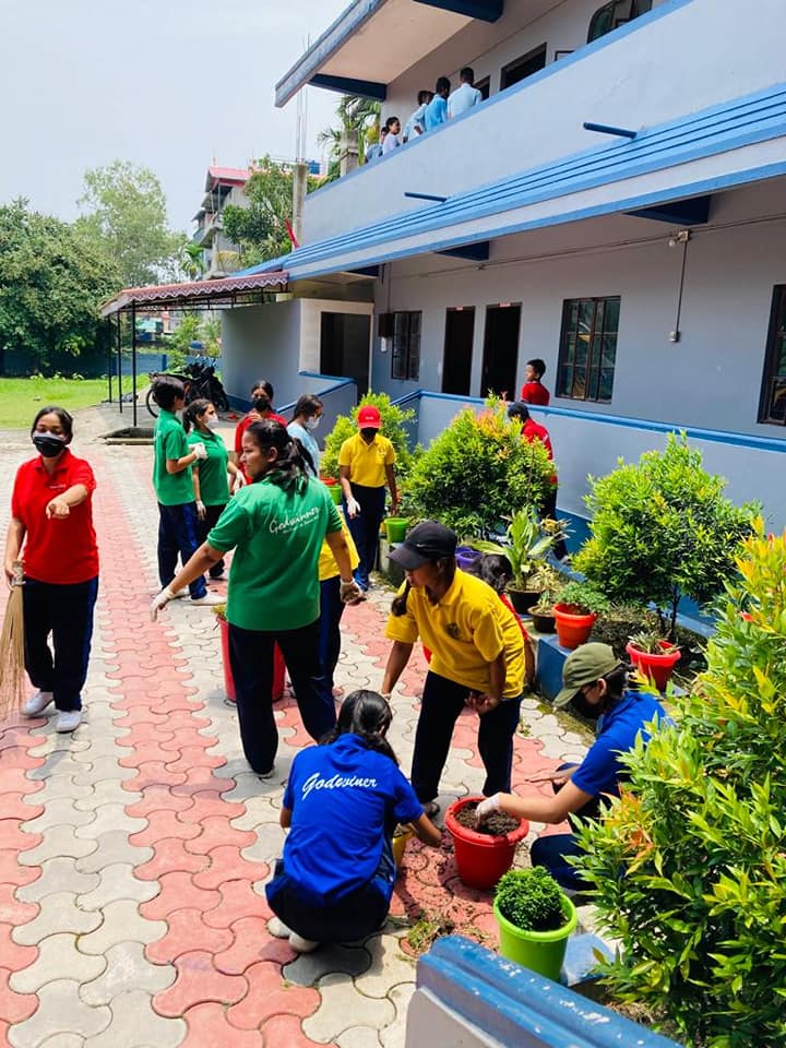 Godwin Modern School - Home