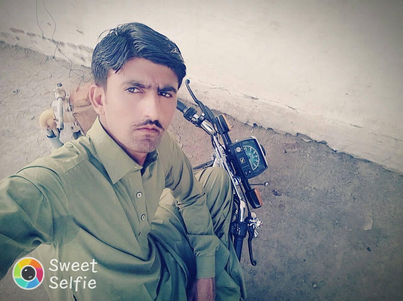 Laraib Nazir - Laraib Nazir added a new photo.