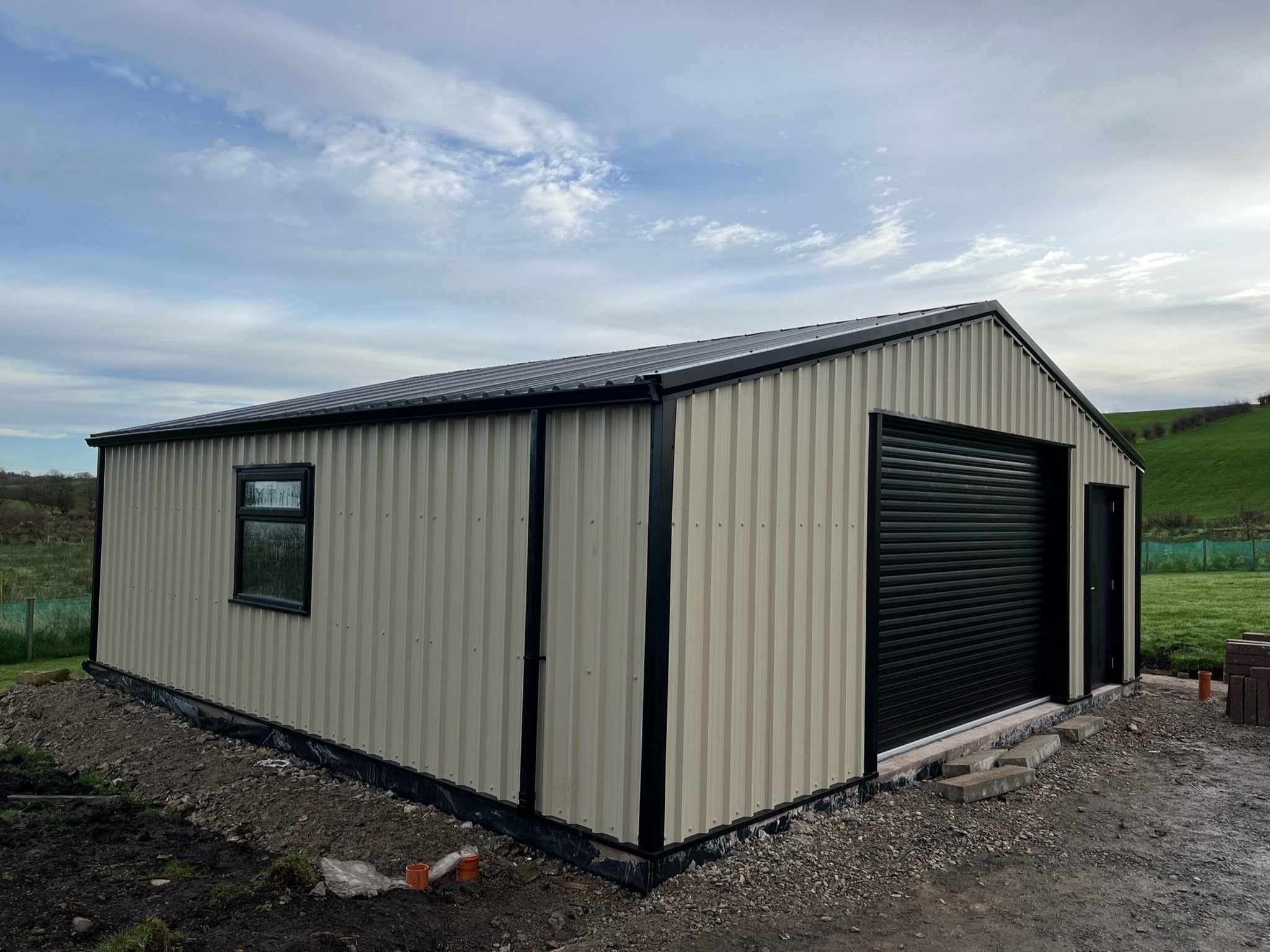 8m x 8m x 2.4m Building completed... - Abtech Steel Buildings