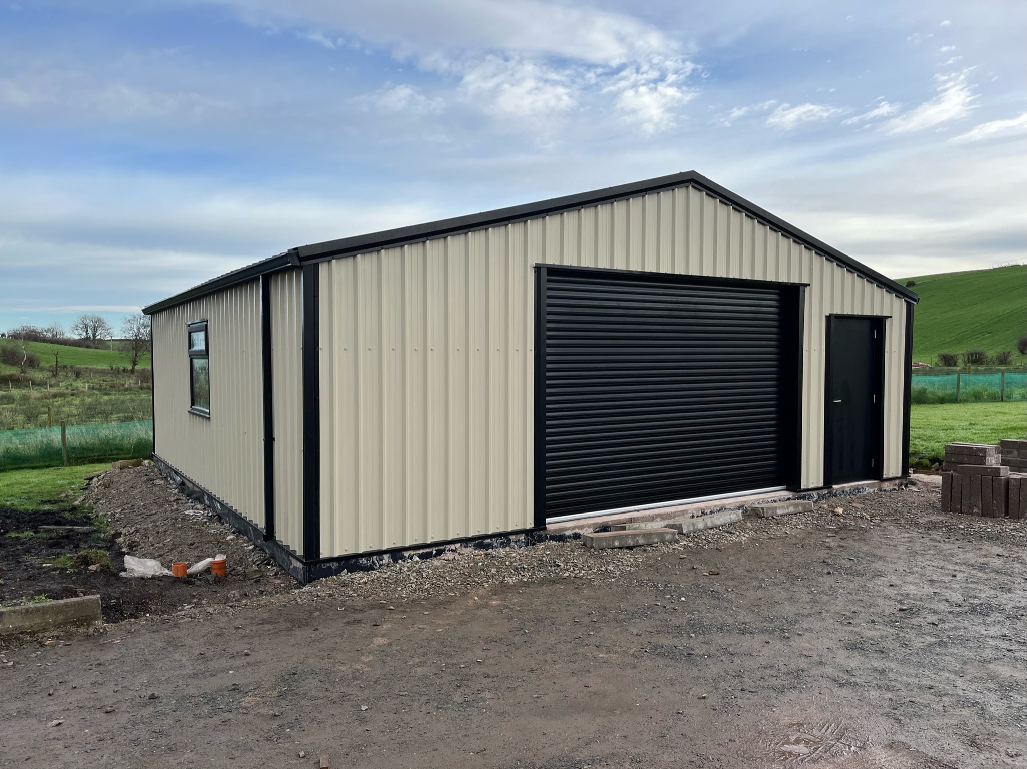 8m x 8m x 2.4m Building completed... - Abtech Steel Buildings
