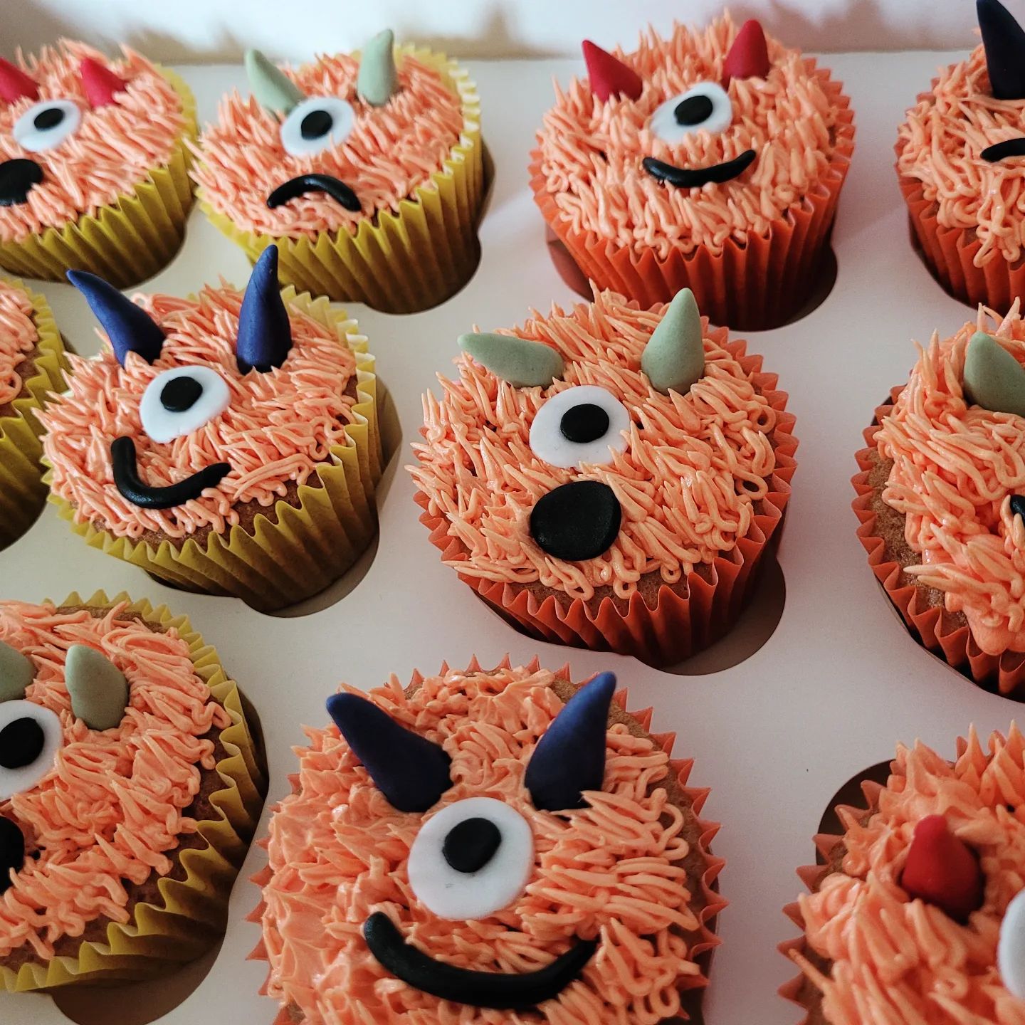 The cutest little “monster” cupcakes👀 Super easy and so cute!!