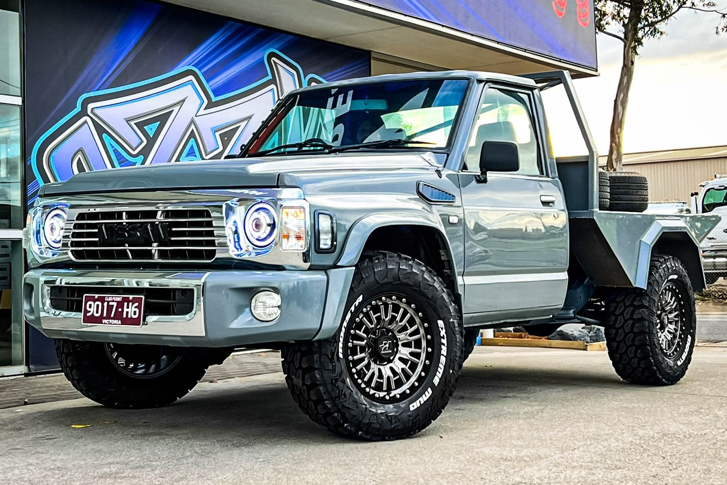 Ozzy Tyres - Nissan Patrol GQ on 17