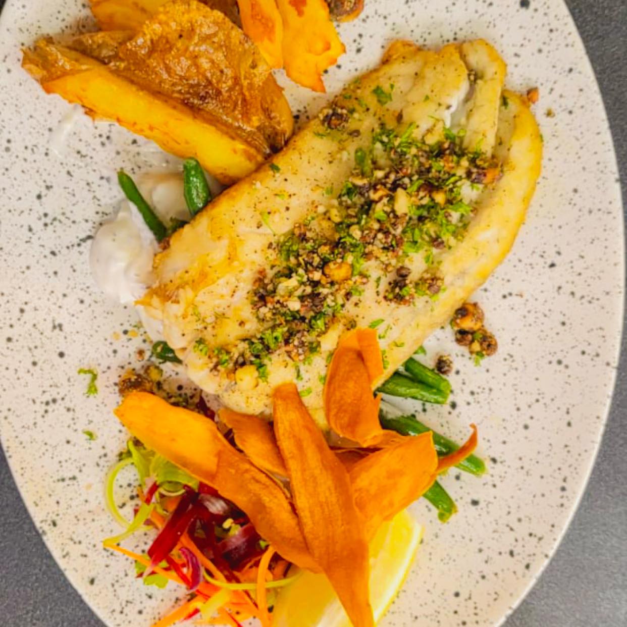 Seasars Seafood Cafe & Bistro | Sandstone Point QLD