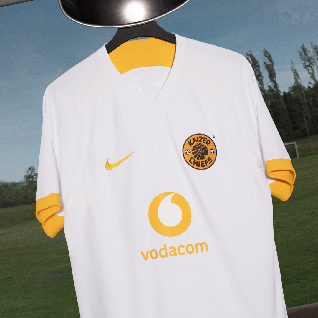 studio-88-the-new-kaizer-chiefs-football-club-22-23-away-facebook