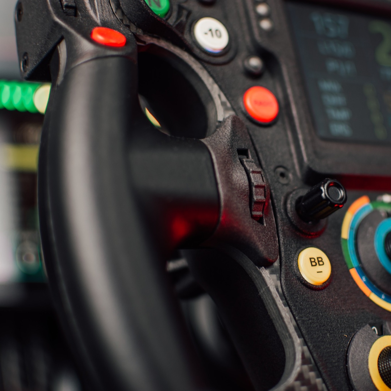 We paid attention to the details! F1 Pro DIY formula wheel --- www 