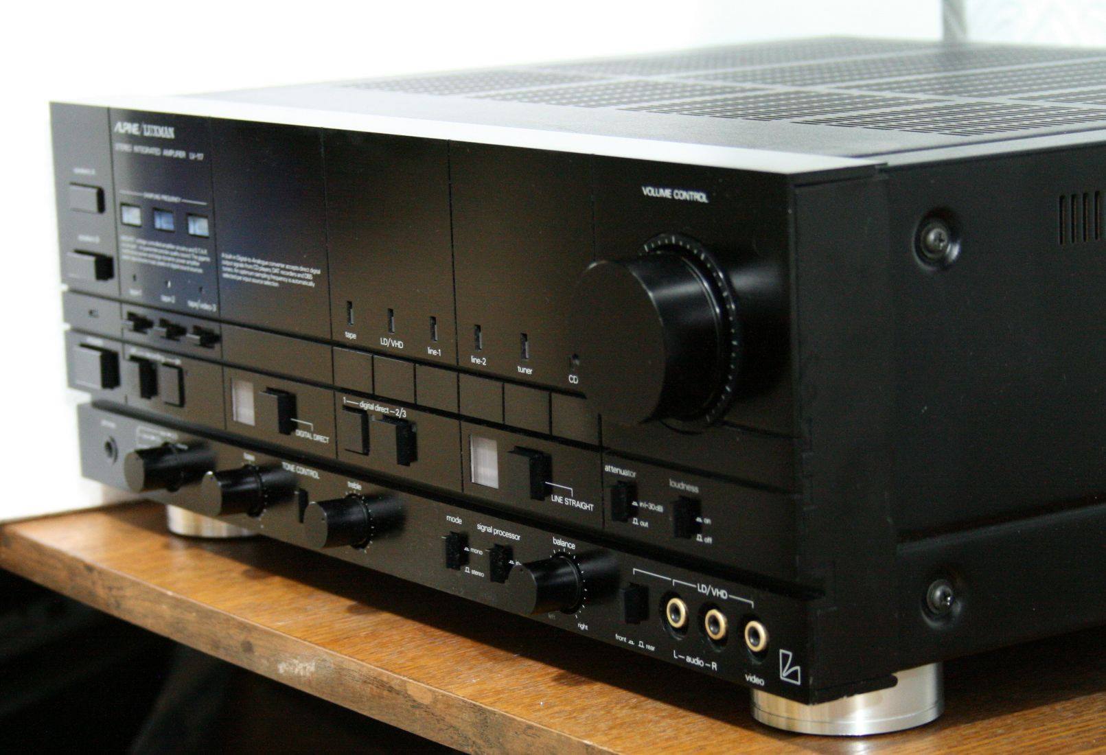 ♠️【や14】ALPINE LUXMAN LV-117 プリメインアンプ A closer look at the vintage Alpine-Luxman LV-117 integrated