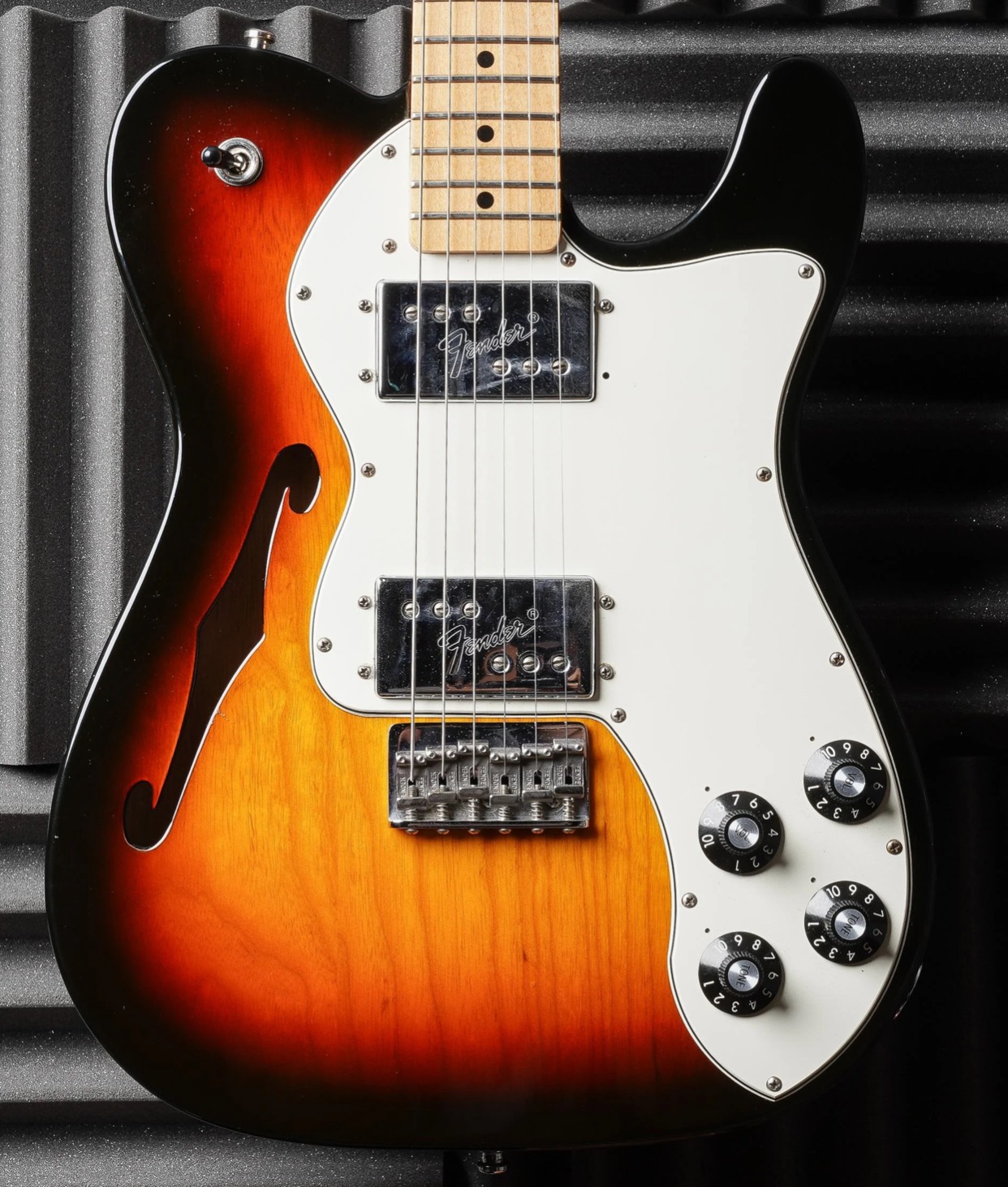 Fender Classic Player Thiline Deluxe