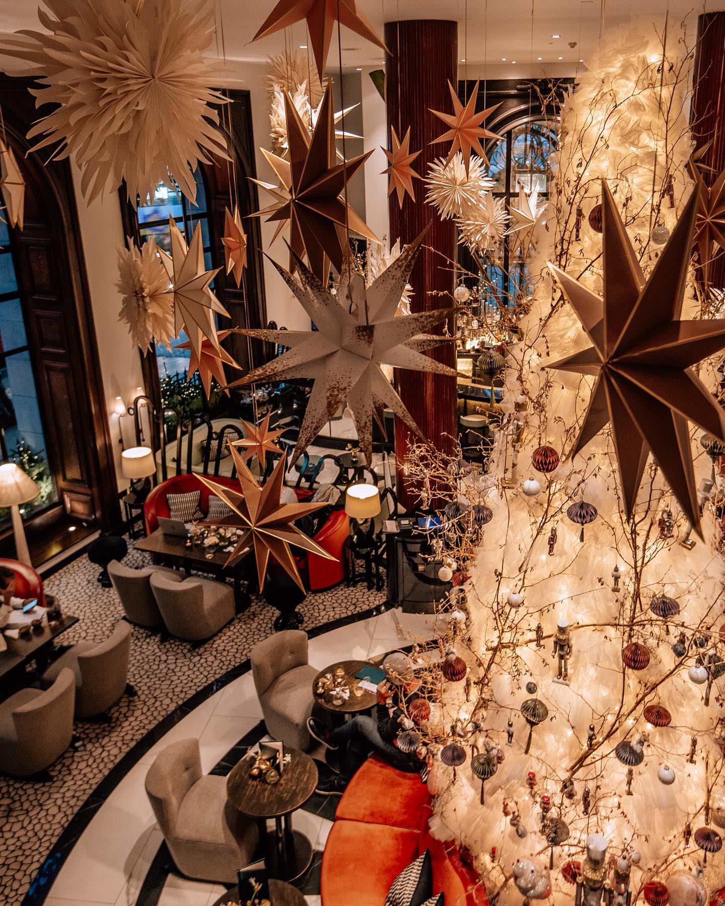 one-aldwych-a-christmas-tree-of-nutcracker-dreams-under