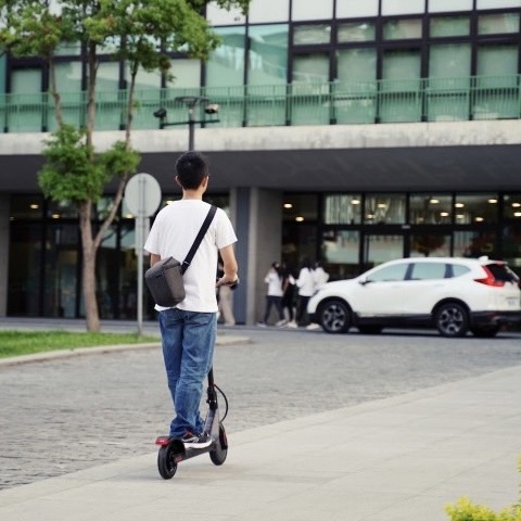 Waymax電動滑板車 - 根據這些年的觀察，我們發現了一件滿有趣的事..... | Facebook