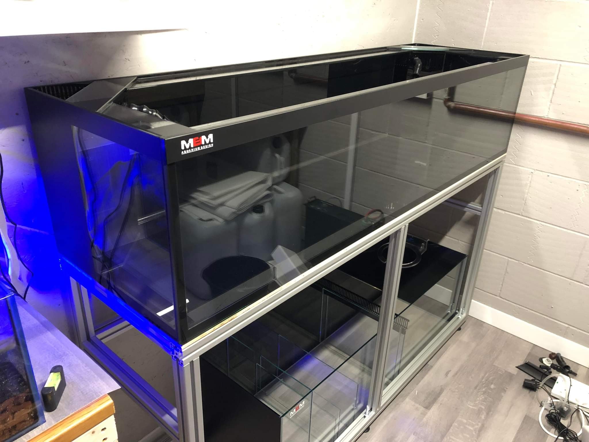 Aqua-print - A lovely adjustable height frag tray system...