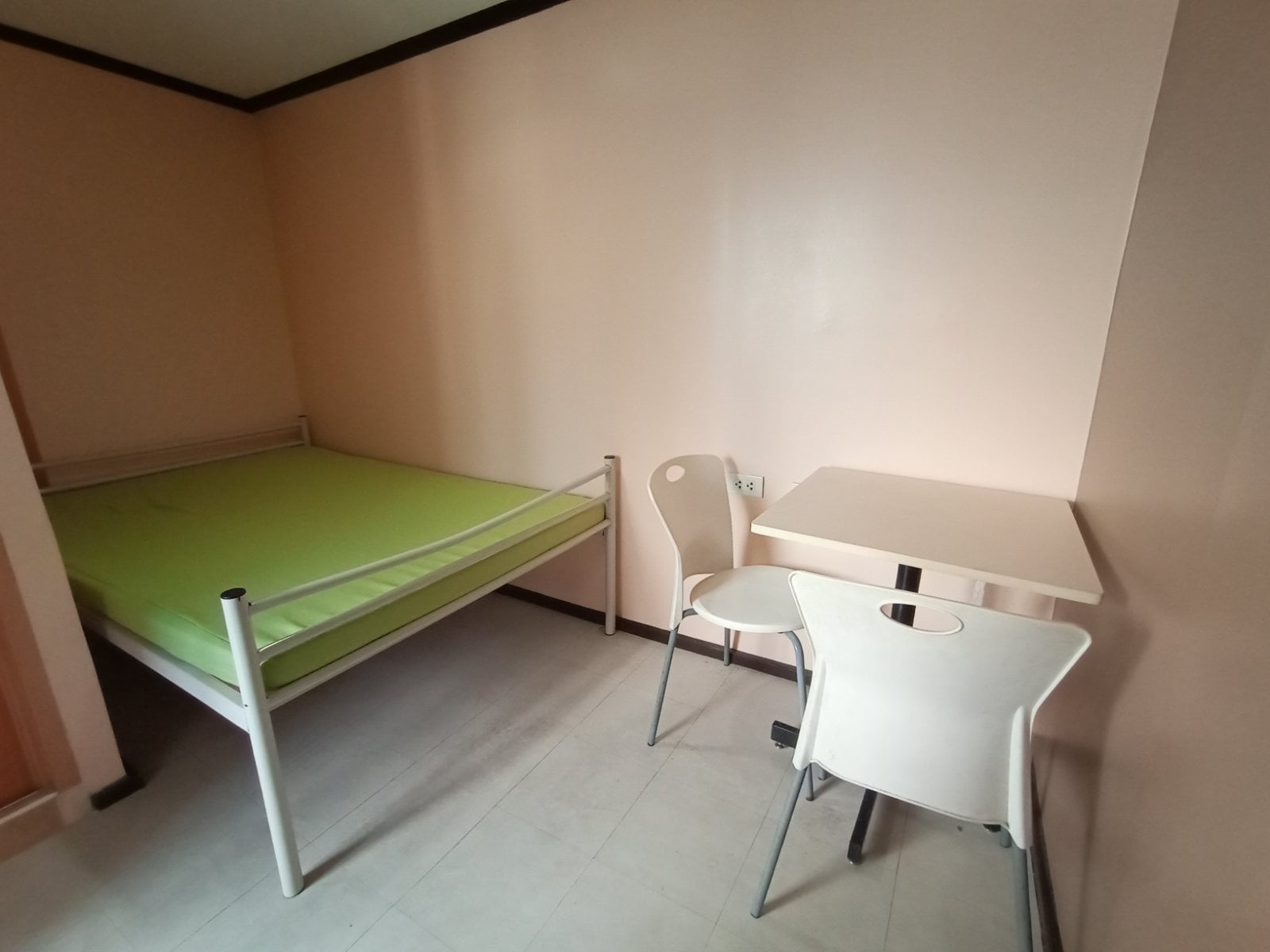 Roomph Buendia - STUDIO ROOM FOR RENT READY FOR OCCUPANCY...