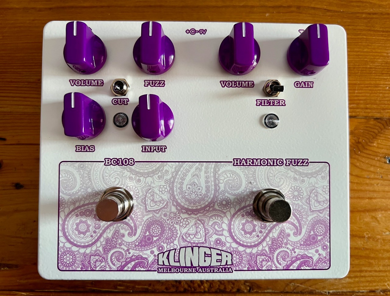 Purple haze octave fuzz sound with true bypass