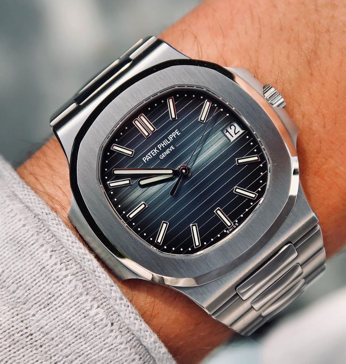 Patek Nautilus 5711 mod by Xing. Beautiful piece for Monday morning.