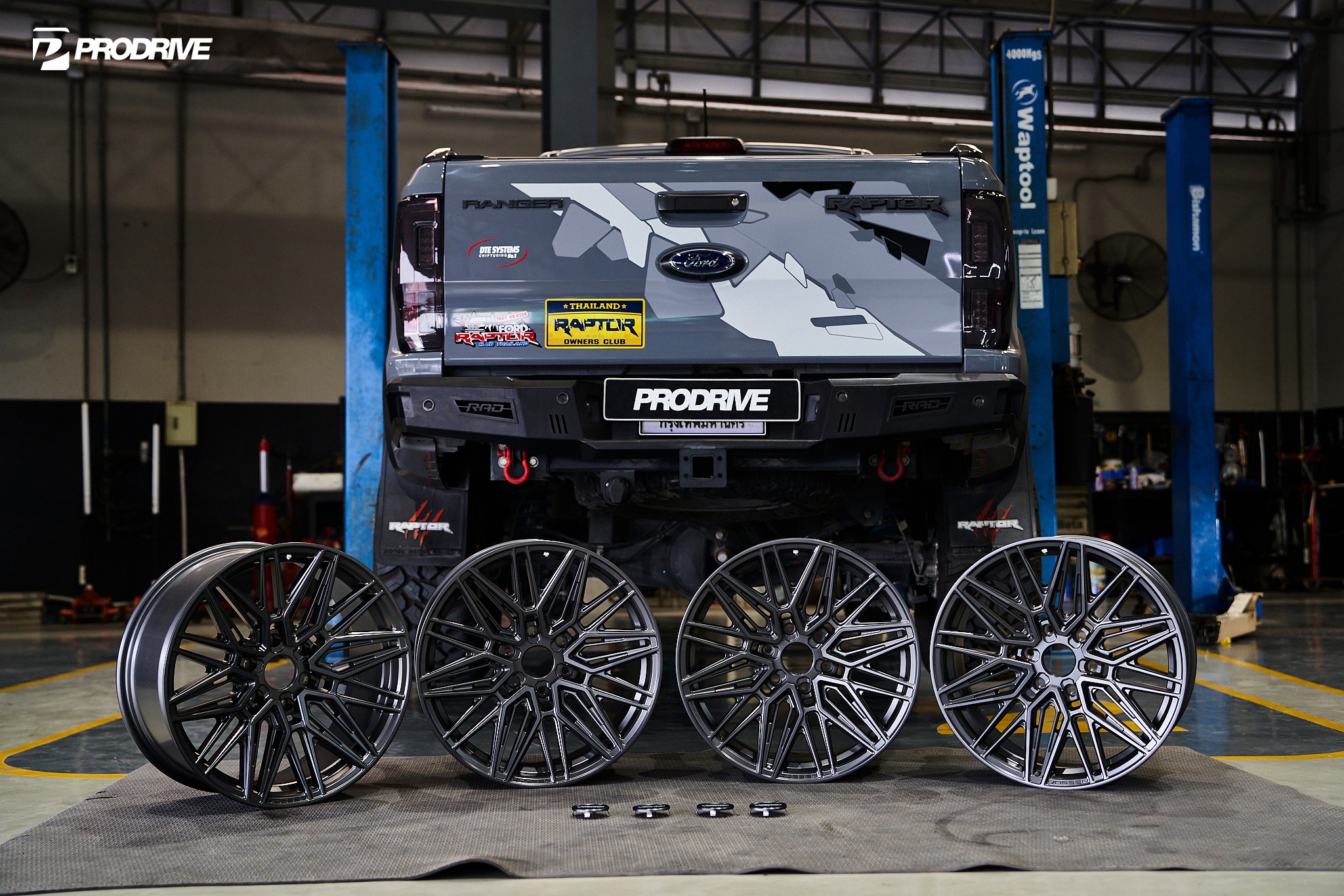 Prodrive - เตรียมติดตั้งล้อ Vossen HF6-5 ชุดแรก ใน Ford...