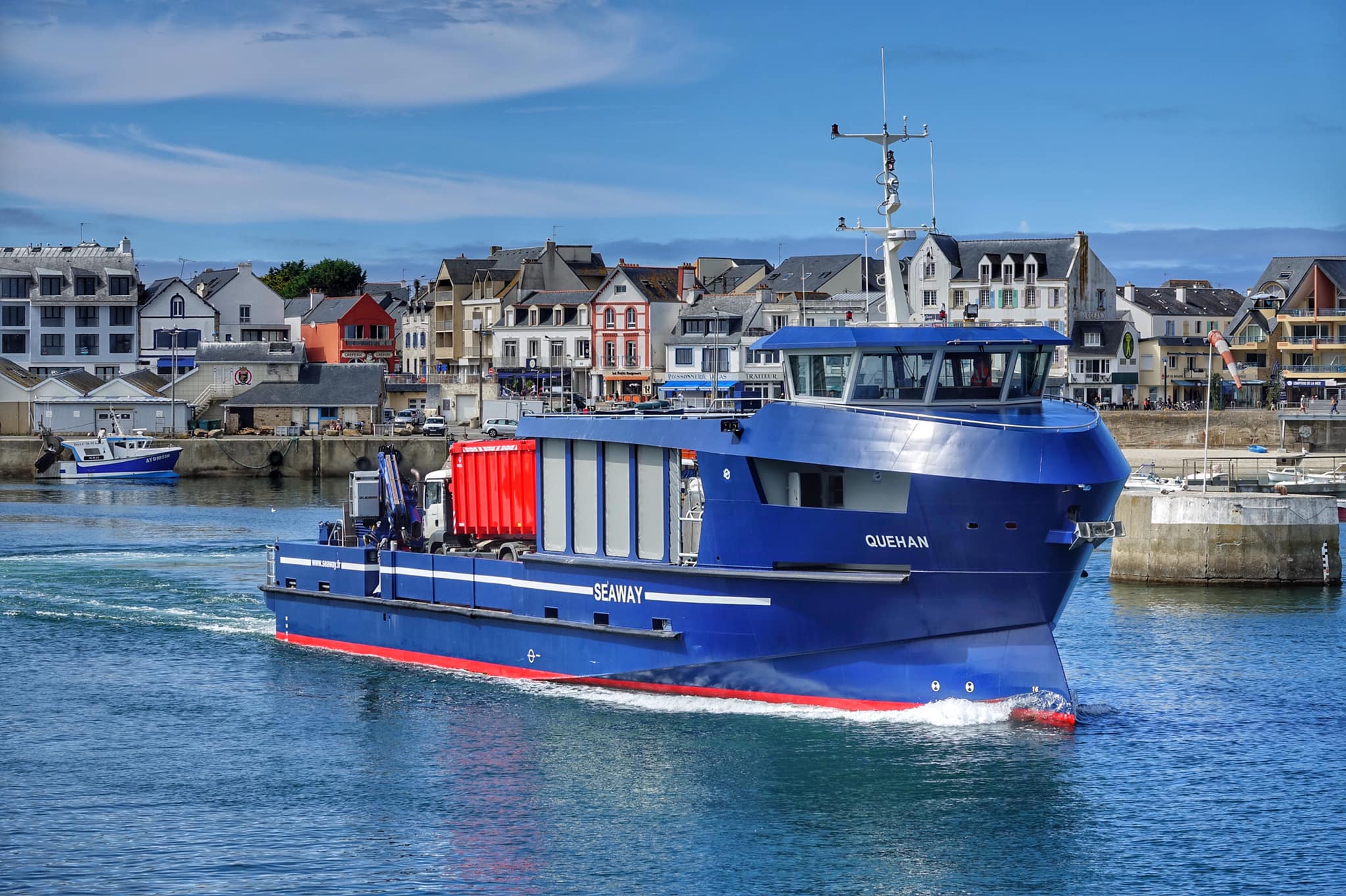 Le QUEHAN quittant le port de Quiberon cet été. Le Quéhan est un navire ...