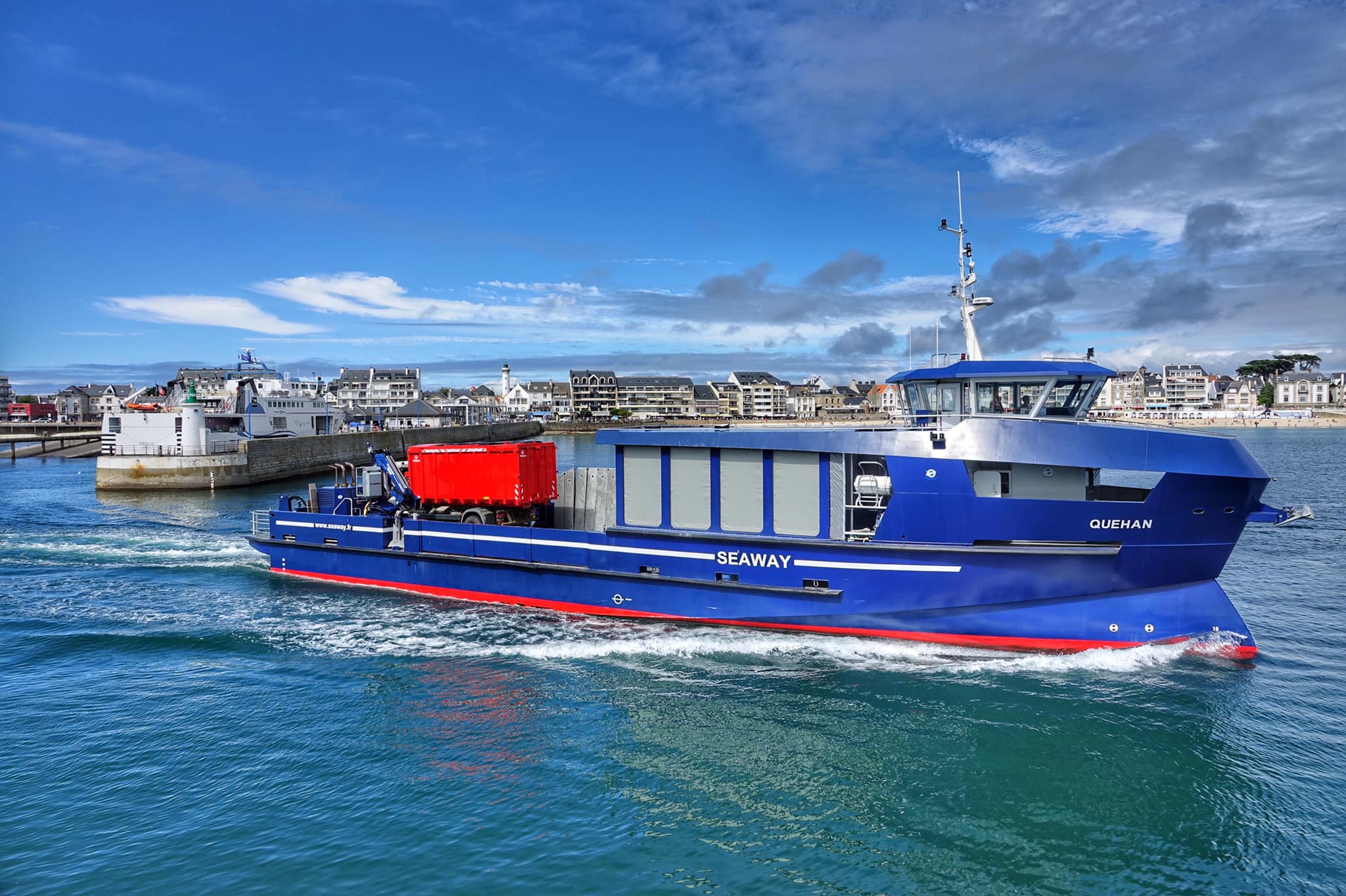 Le QUEHAN quittant le port de Quiberon cet été. Le Quéhan est un navire ...
