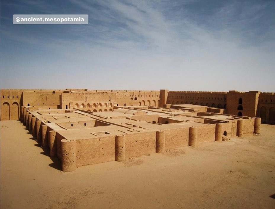 The Fortress of Al-Ukhaidir... - Mesopotamian & Iraqi History | Facebook