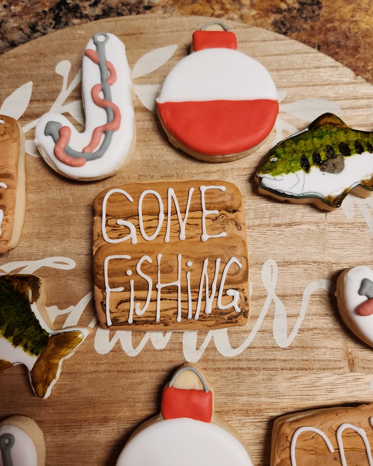 cookie com hook the fish 6 B's Creations (Teaching Partners) Gone Fishing 2025 Set of 6 Cutters it comes with reinforced handle and rounded contour for better comfort when pressing on the dough with depth of 22 mm Fishing Cookie Cutter | Cookie