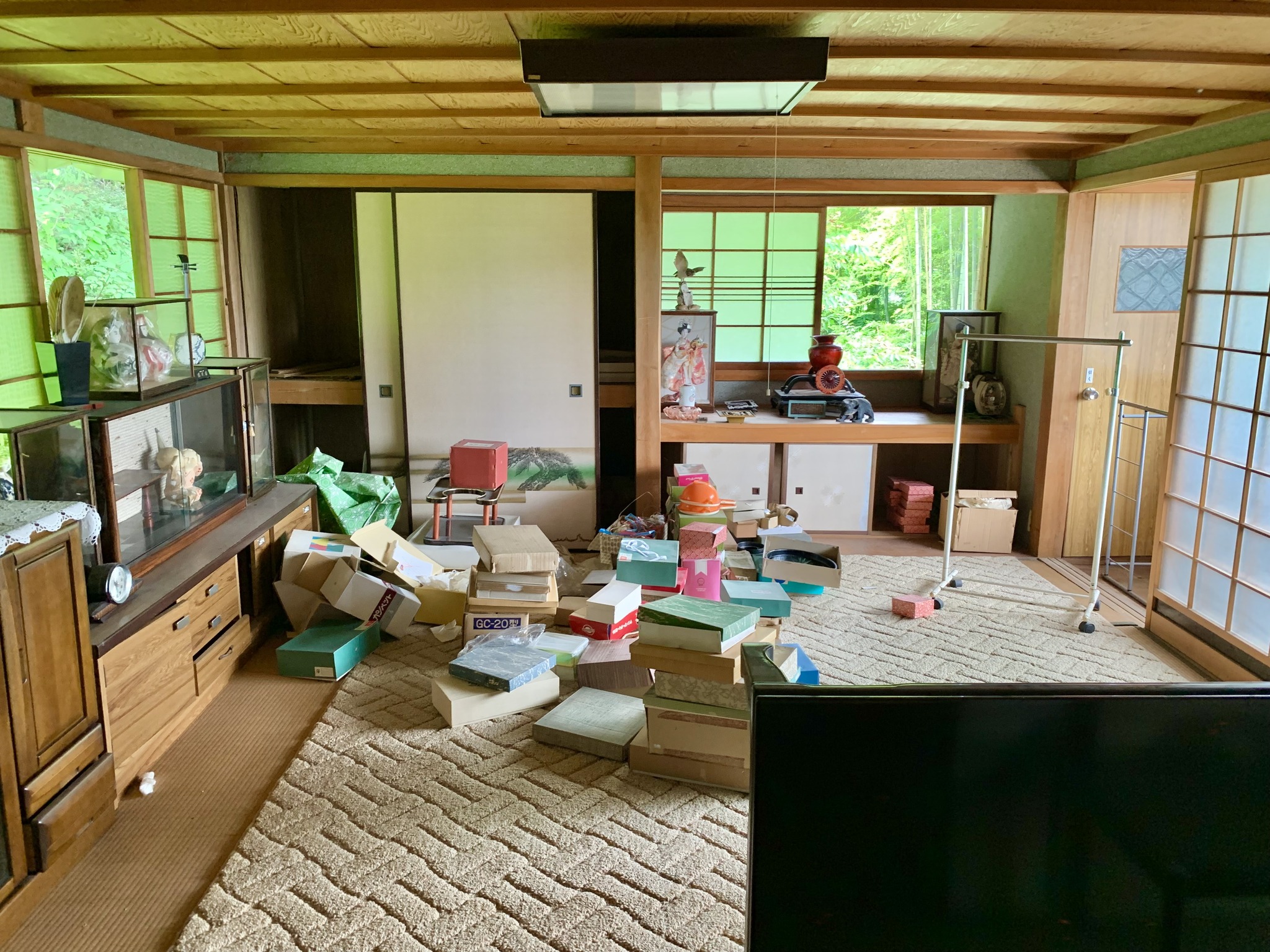 來去日本鄉下住一晚 - 【農編在鄉下的房間～】 這是整理前的樣子， 據說是未來農編在鄉下的房間之一～...