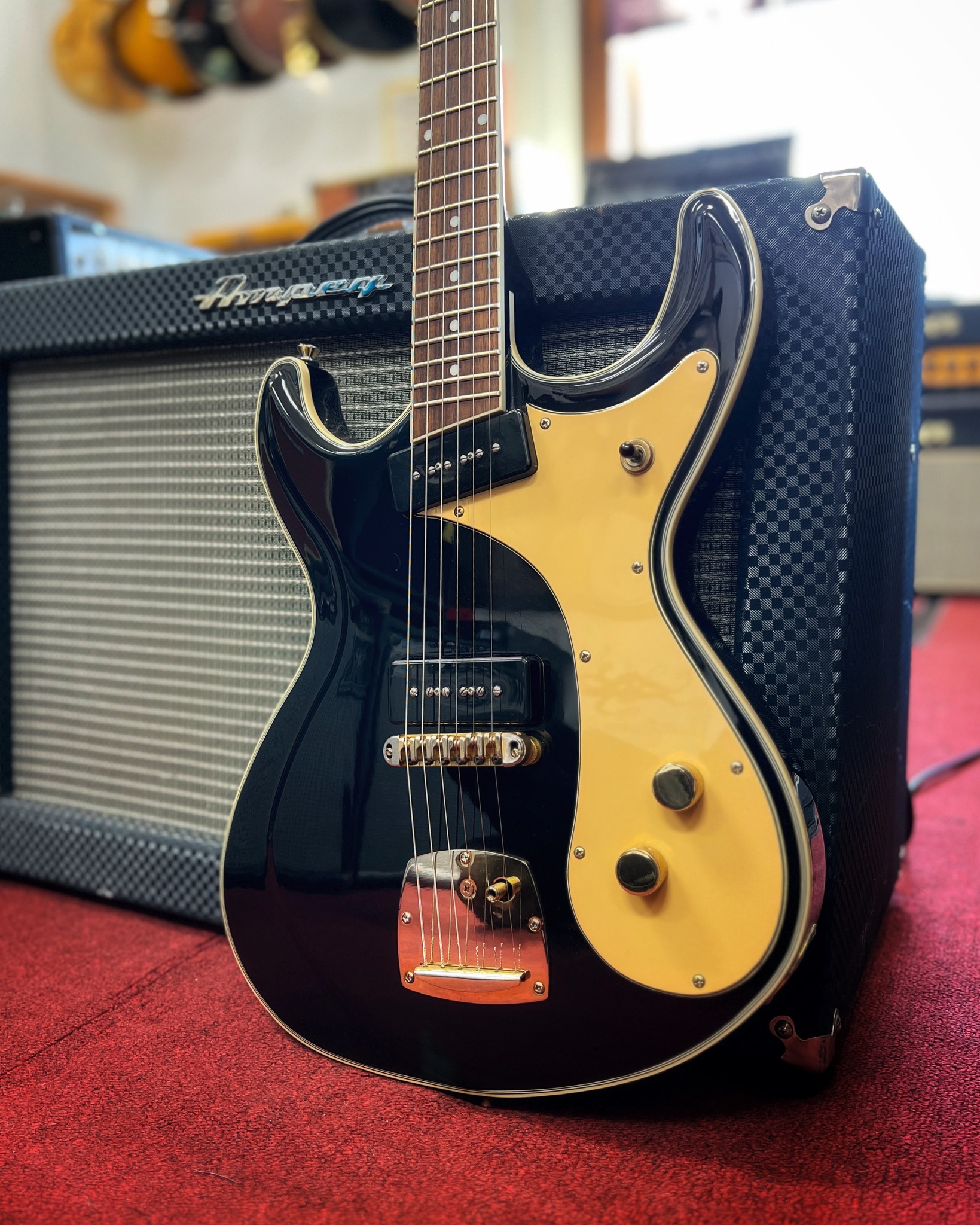 Eastwood's take on a '60s Mosrite guitar, this Sidejack Deluxe