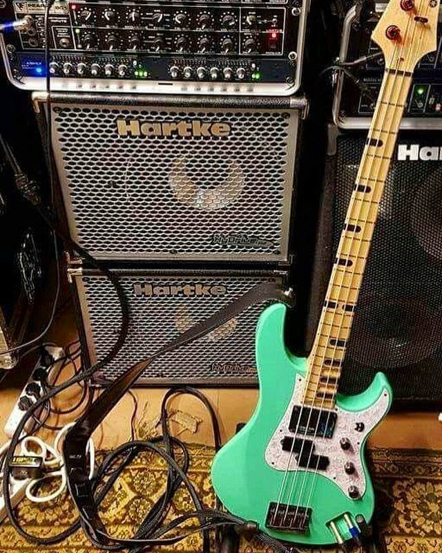 A Yamaha Billy Sheehan Attitude Bass. @erikarkoonbass