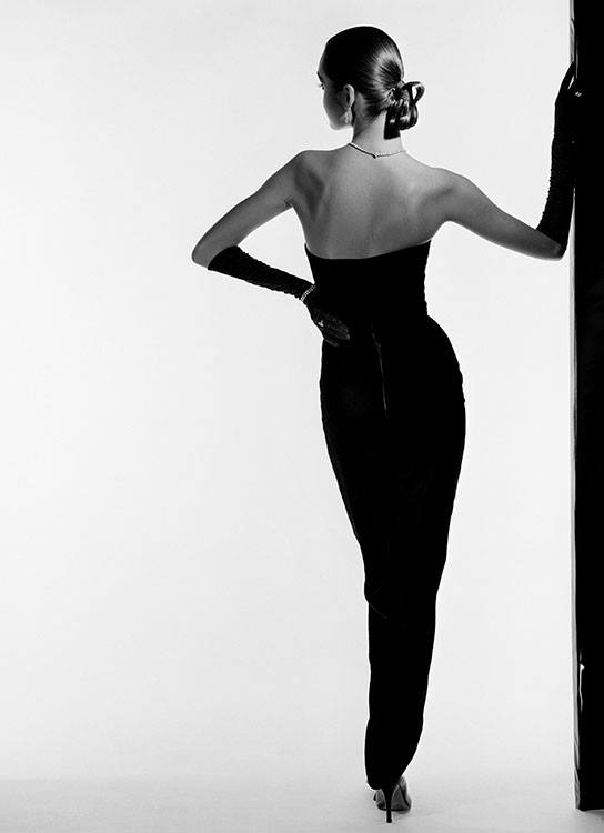 John Swannell's 1982 fashion photoshoot with Marianna Lah