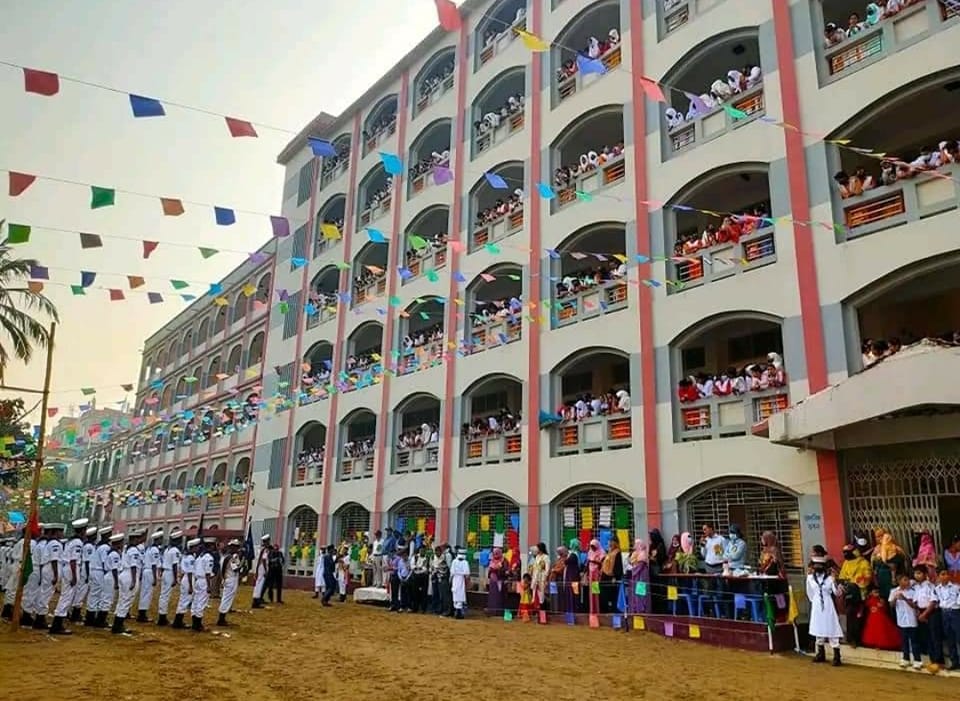 দক্ষিণ হালিশহর উচ্চ বিদ্যালয় এ যা যা দেখেছি ও করেছি😅 | Facebook