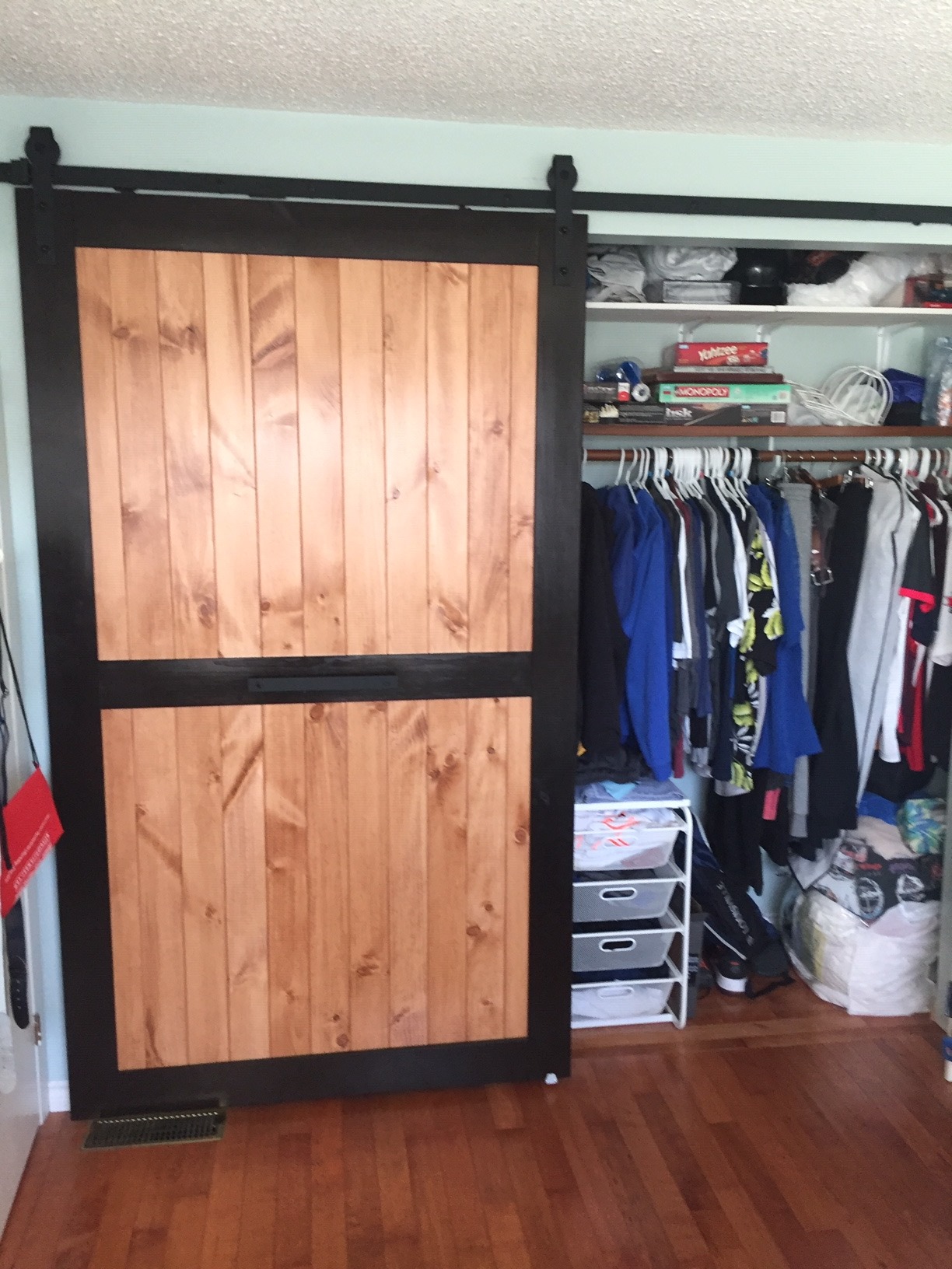 A Viba sliding barn door... - Viba Barn Doors & Hardware | Facebook