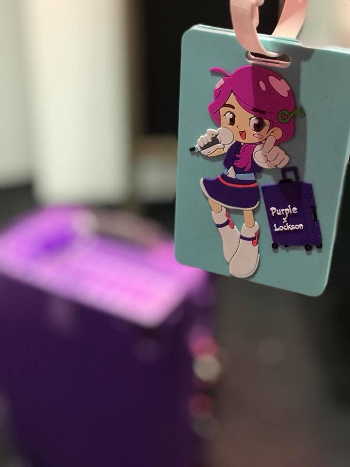 Lockson旅行產品系列 - 這款 限量特別版 Purple x Lockson 的行李牌...