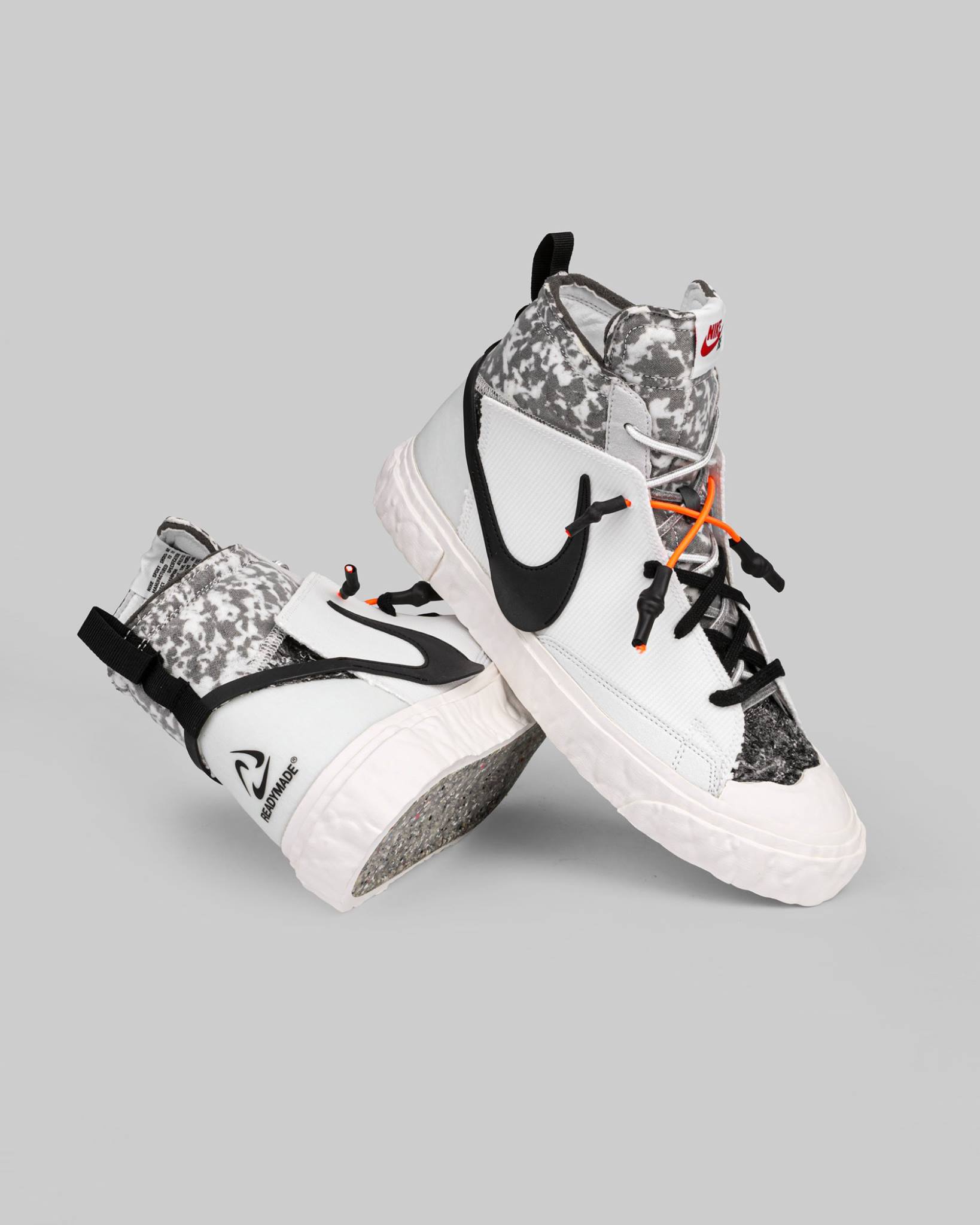 BLACK&WHITE NIKE × READYMADE BLAZER MID