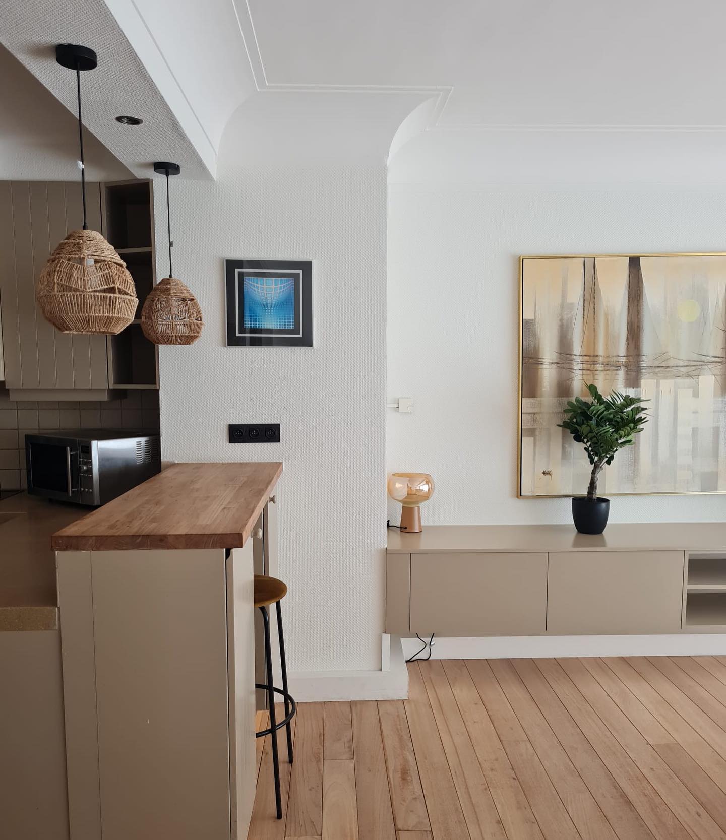 Nelson's Hotel - Our residence Sweet Nest offers spacious...