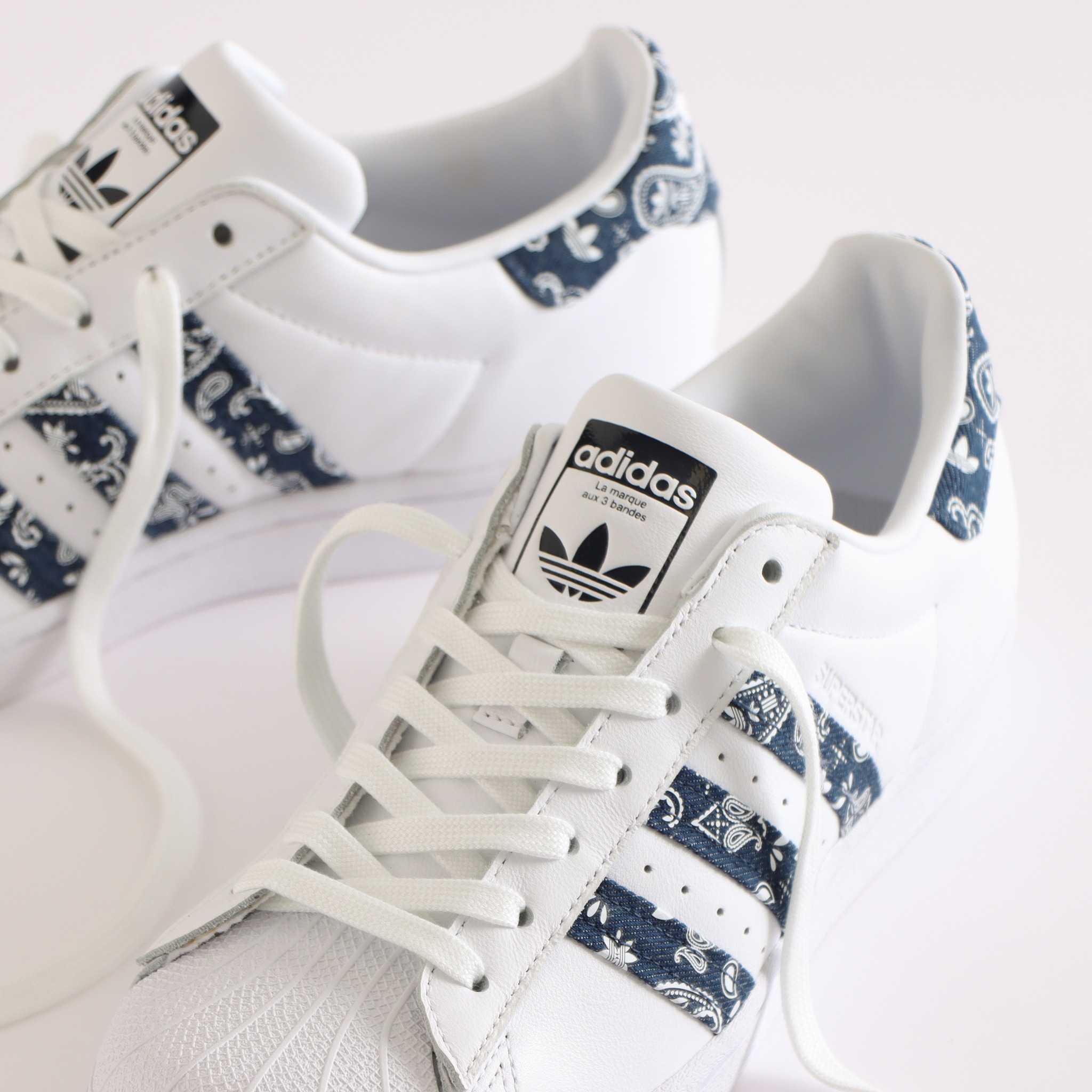 ABC-MART - ・ <NEW IN> ADIDAS HP5508 SUPERSTAR PAISLEY ￥9,900 
