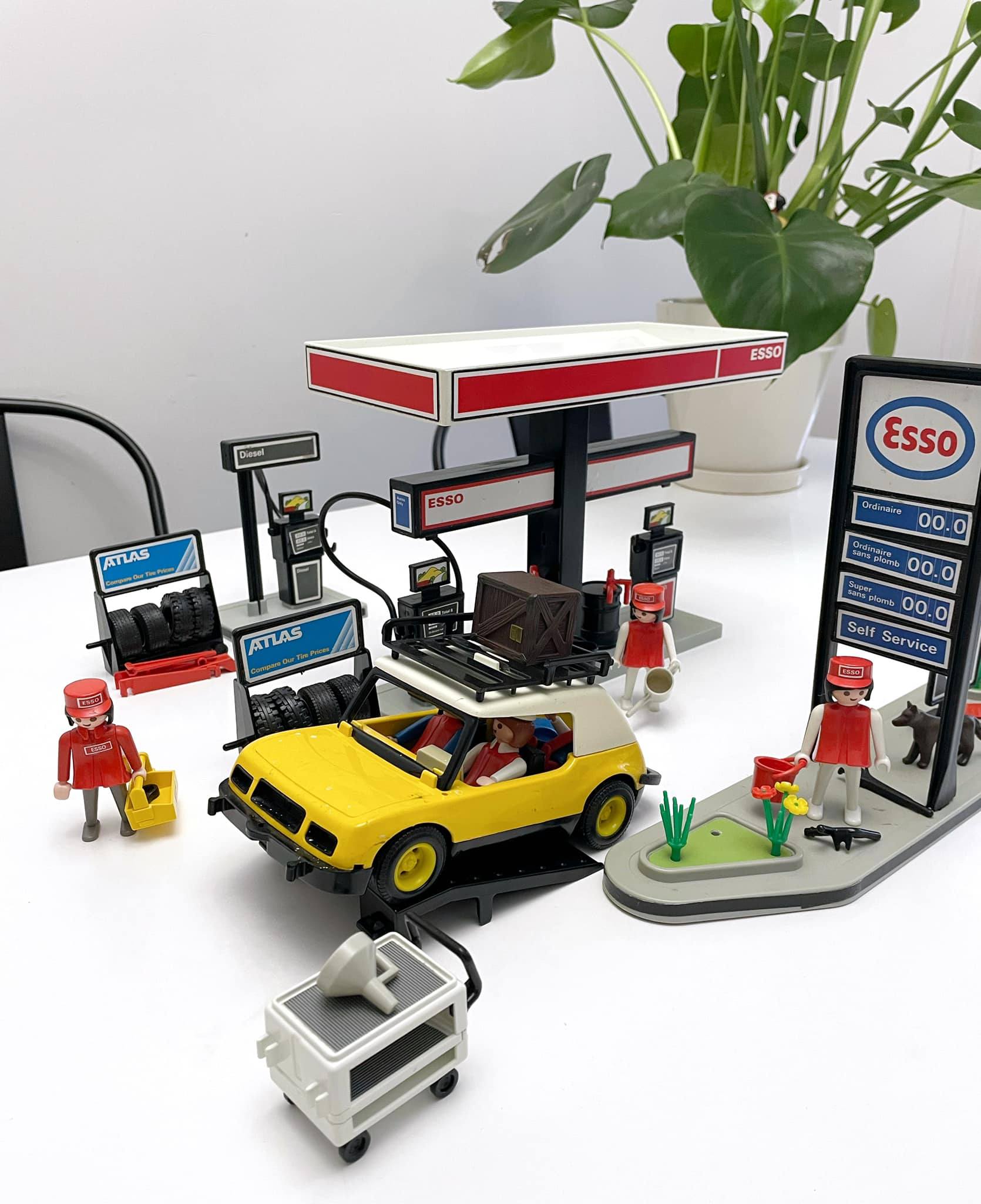 Playmobil 3468-esp - Television International van 1984 The set