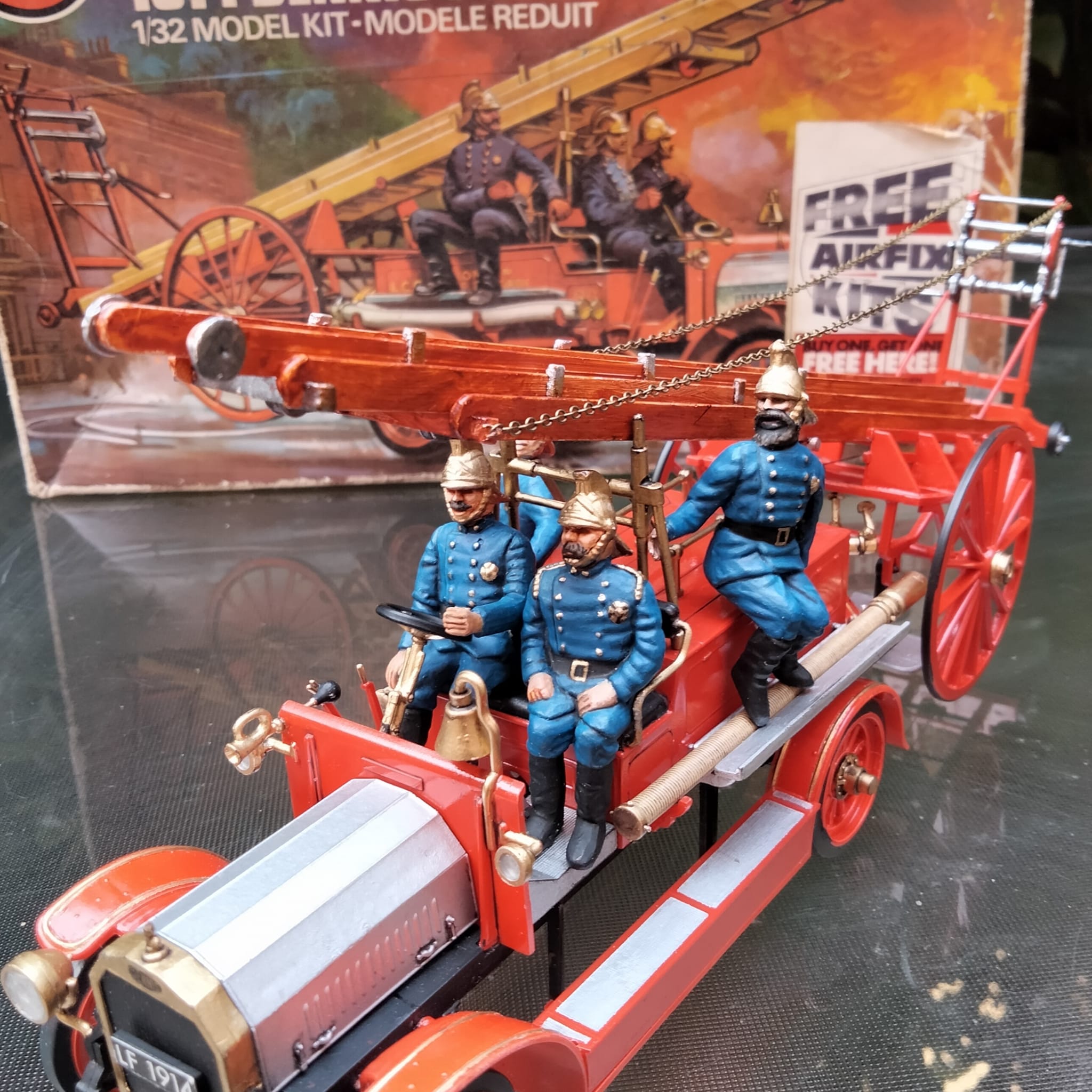 1914 Dennis Motor Fire Engine model in 1/16th scale