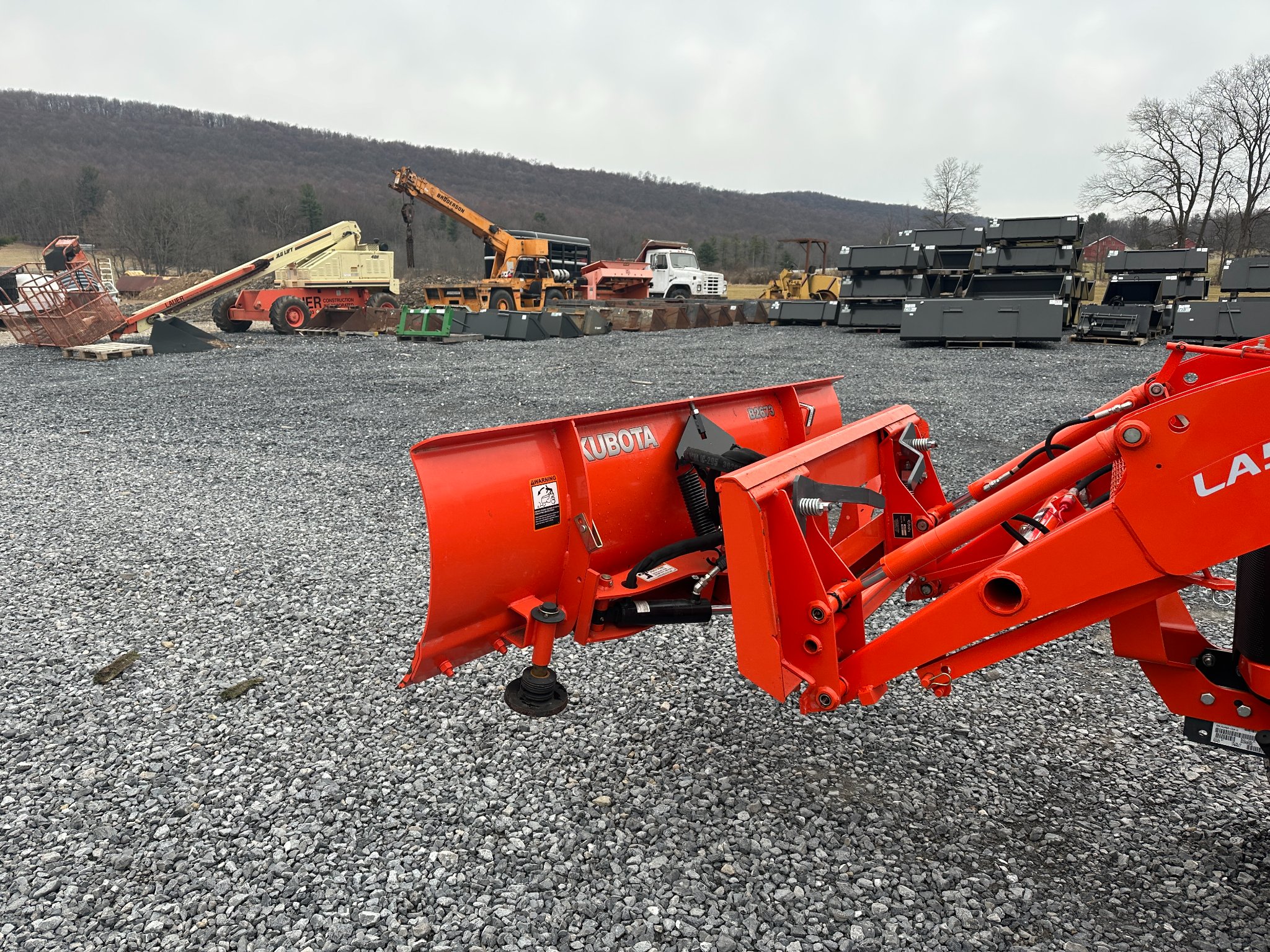 Like New 2020 Kubota B2673 72