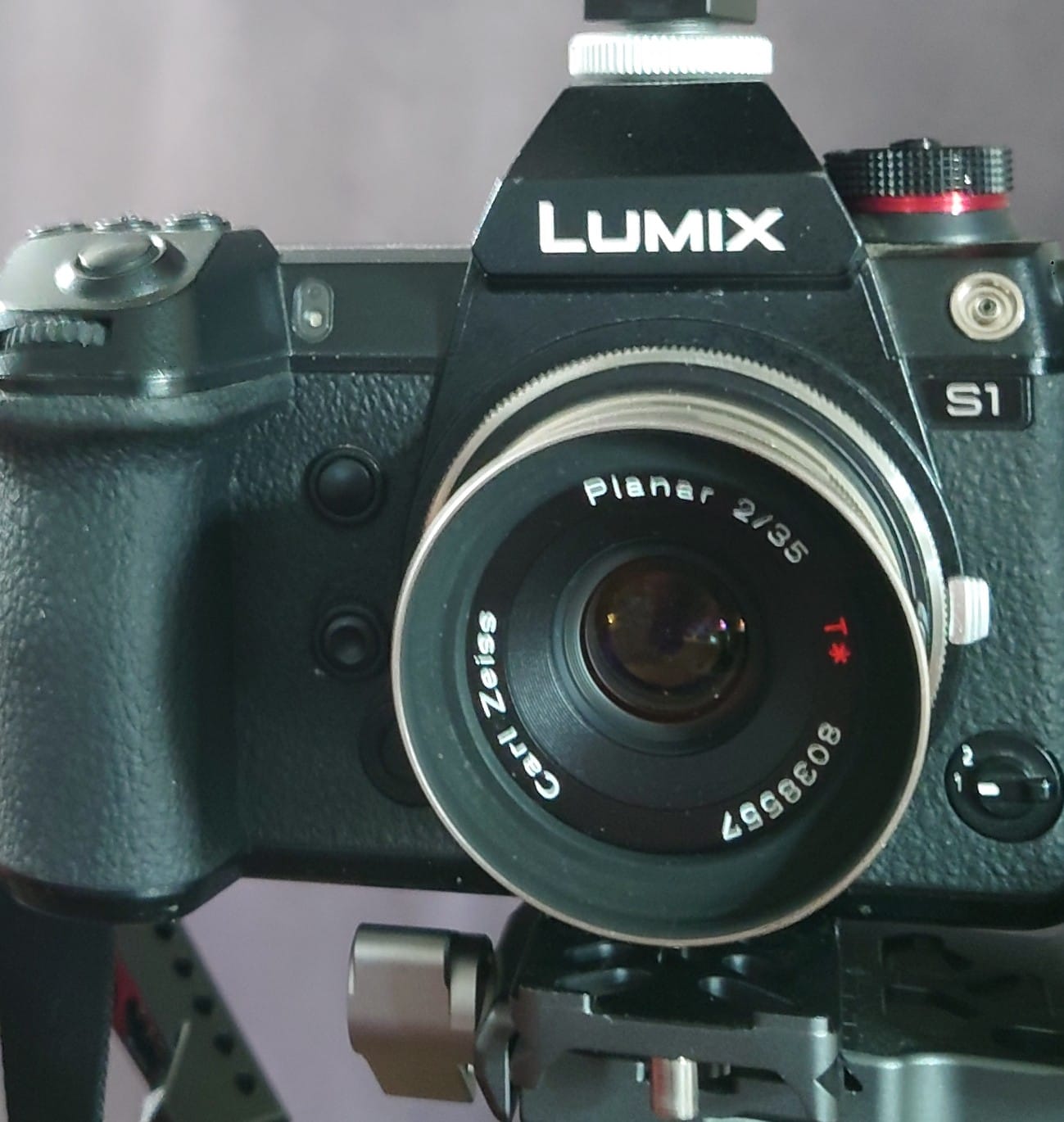 Kipon adaptor for Contax G Planars to L mount