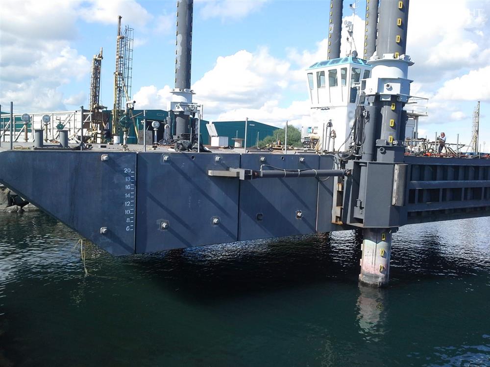 TheYachtMarket - Beautiful SELF PROPELLED JACK-UP BARGE FOR CHARTER ...